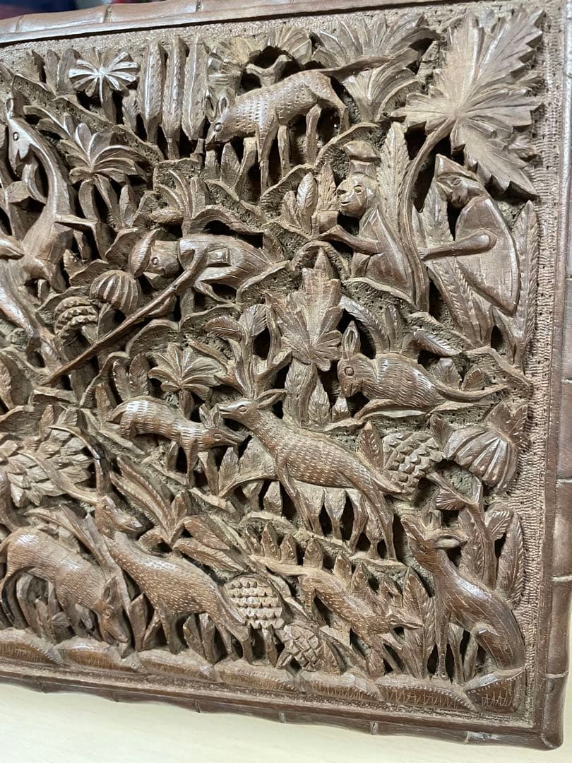 ヤギ　インド　アニマル　カシミール　伝統工芸品　ウォルナット　木製彫刻　ボックス