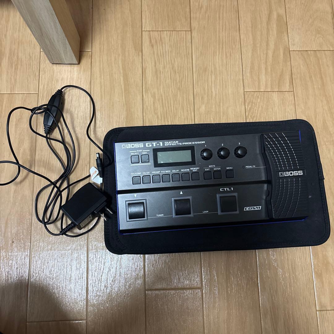 GT-1 マルチエフェクター　アダプター、専用カバー付き