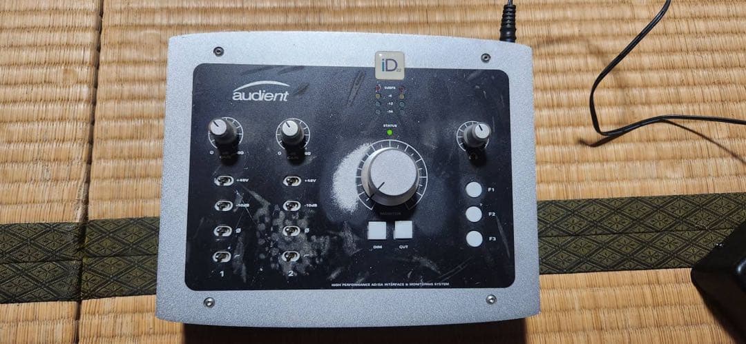 audient iD22 オーディオインターフェイス