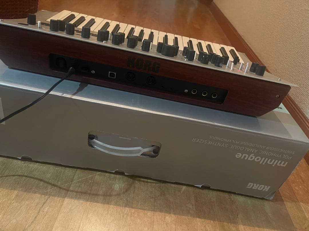 KORG minilogue アナログシンセ　37key 美品