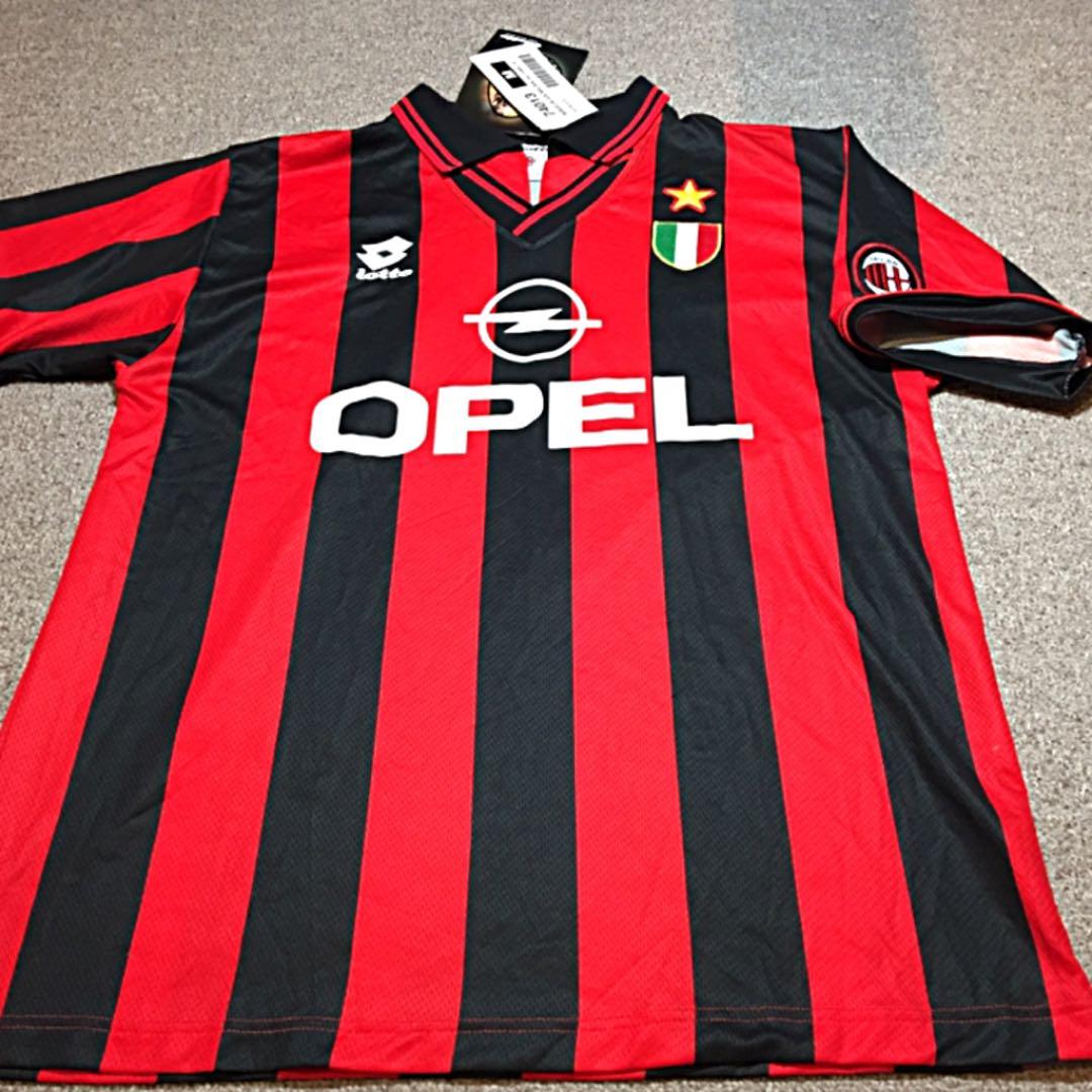 サッカー ユニフォーム ミラン