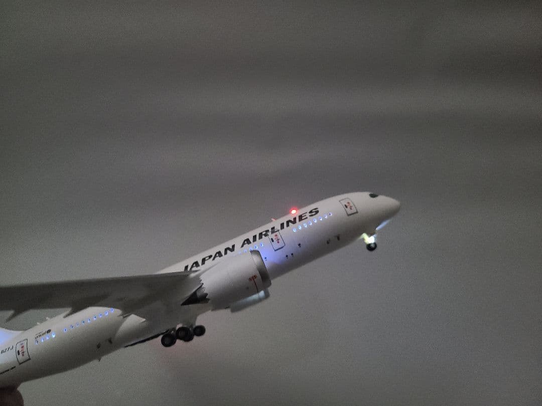 JAL Boeing 787-8 (JA827J) LED 仕様完成品