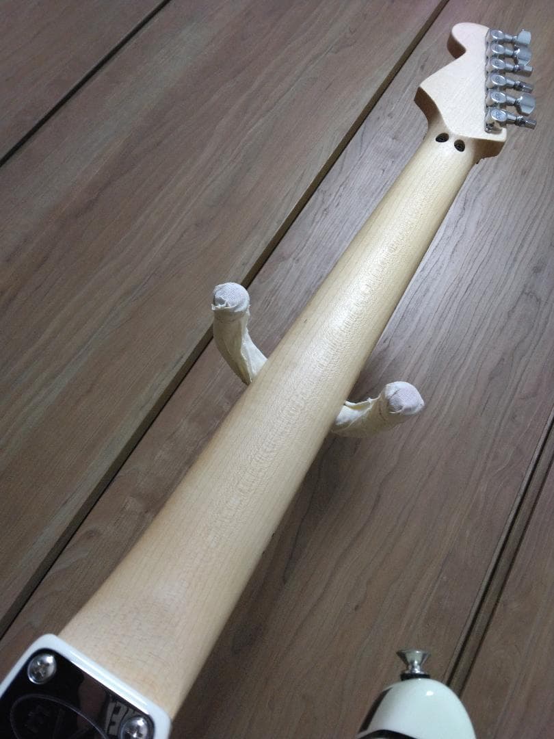 美品中古EVH Striped Series 白黒＋新品Fenderハードケース