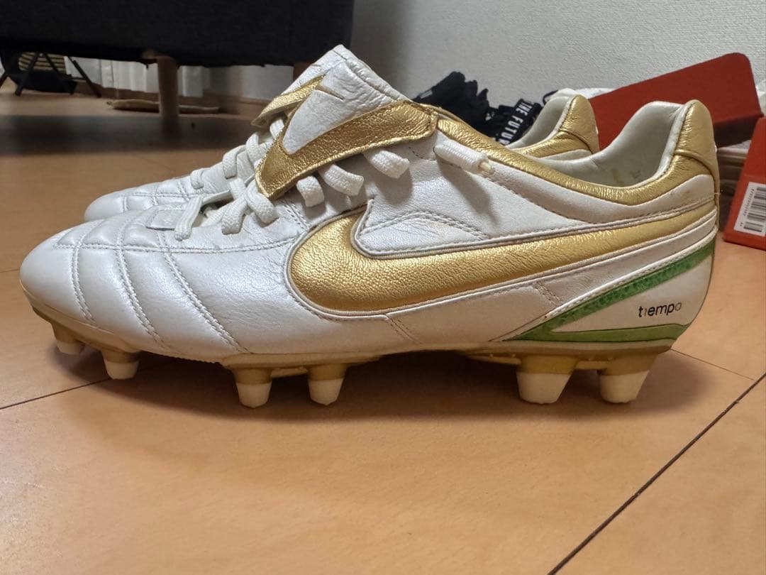 ナイキ　エアレジェンド　ロナウジーニョ