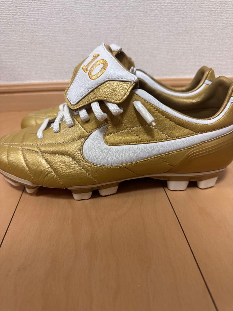 ナイキ　エアレジェンド　ロナウジーニョ