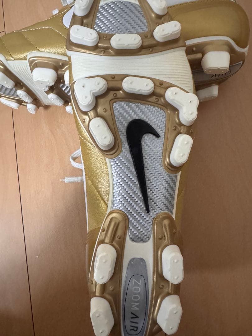 ナイキ　エアレジェンド　ロナウジーニョ