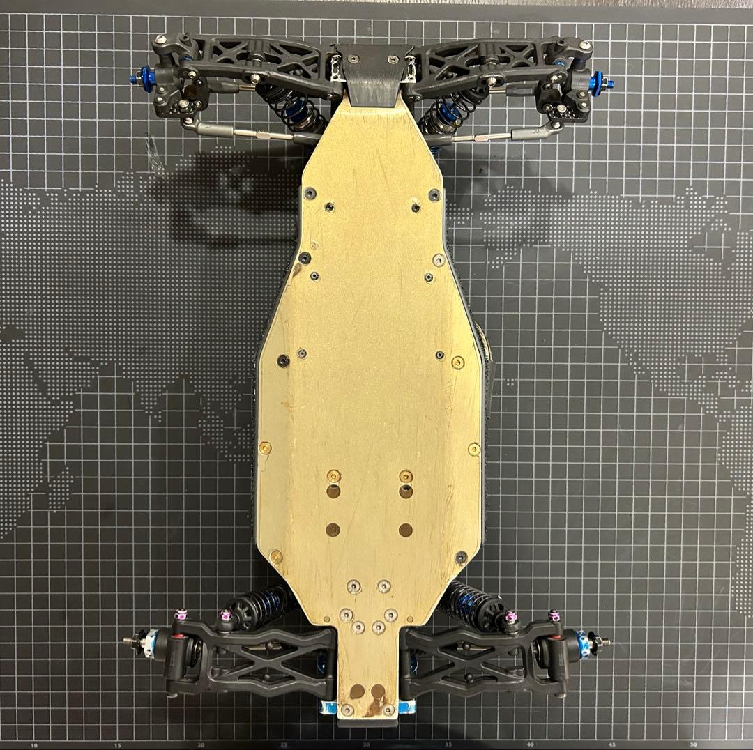 アソシエイテッドB6.2シャーシ&ESC(ダート仕様)