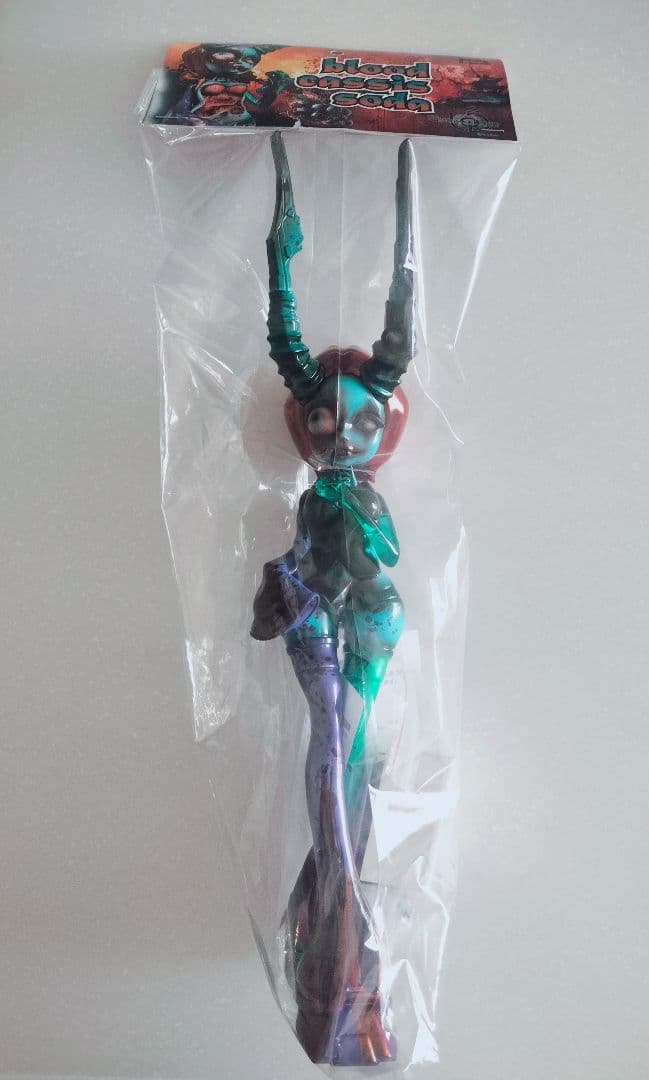 Blood Cassis Soda　ギョクロイド　ソフビ　MAマン