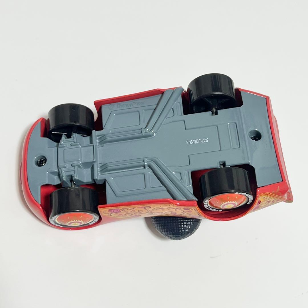 ディズニーストア限定　闘牛士メーター　ライトニング　マックイーン　カーズ