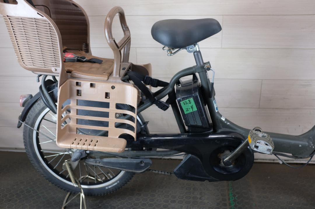 み*ん様 電動自転車ヤマハPAS　KISS　20インチ　3段　12.8Ah充電器