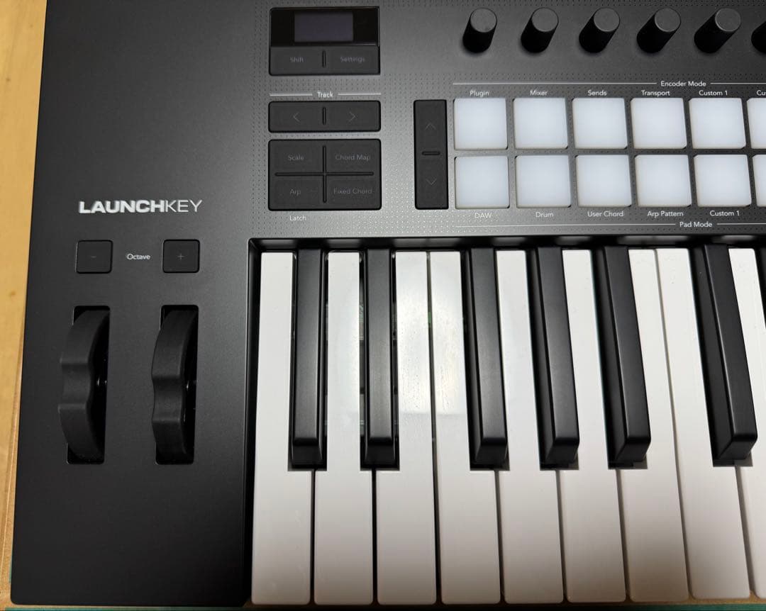 NOVATION Launchkey 25 MK4 MIDIキーボード 送料無料