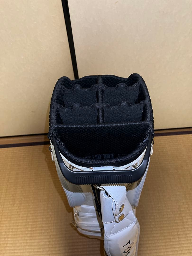   ホワイトキャディバッグ