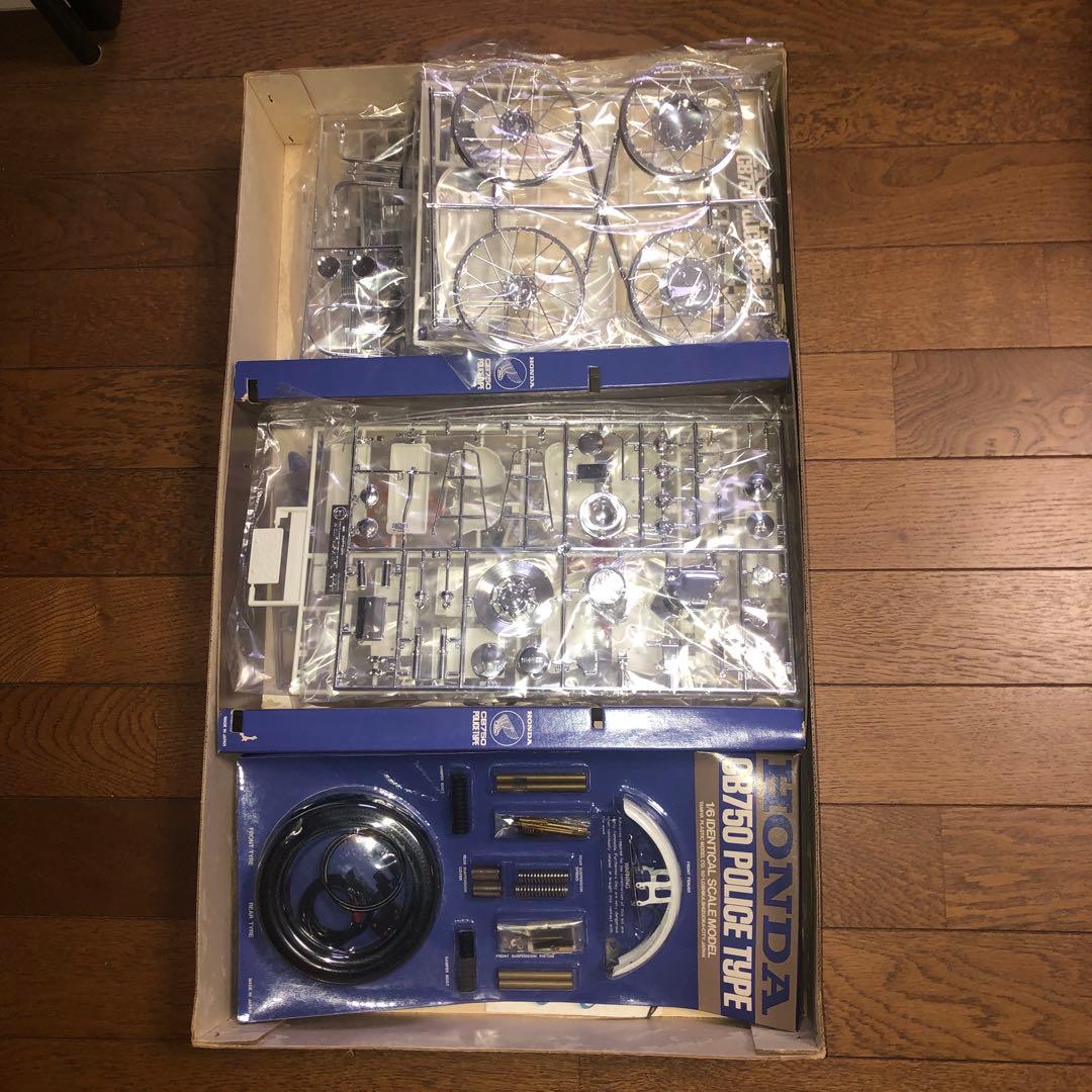 HONDA CB750 POLICE TYPE 1/6スケール