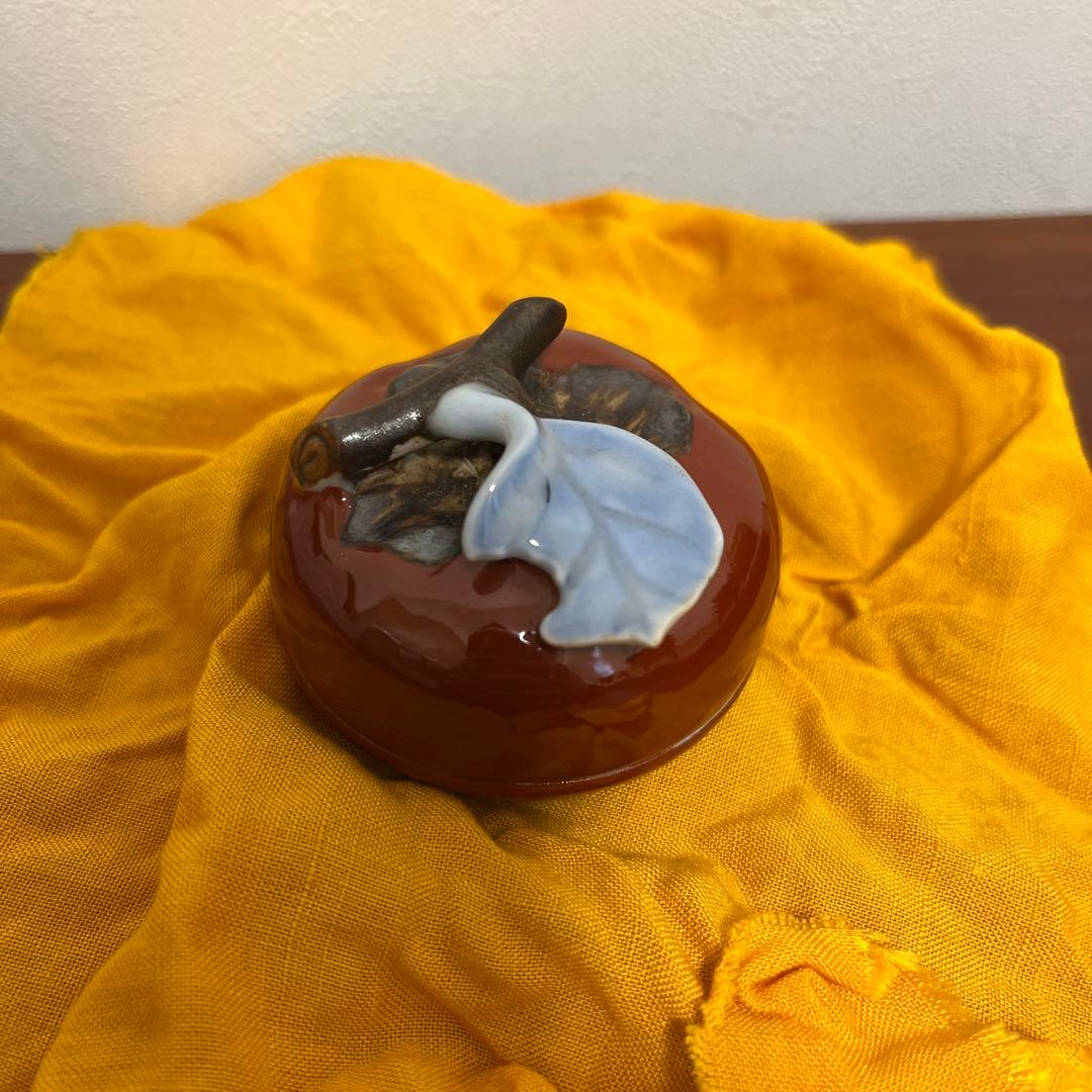 十二代酒井田柿右衛門　香合