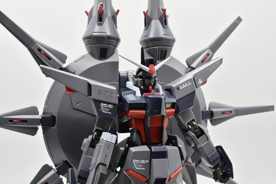 〚 HGCE 1/144 レジェンドガンダム〛塗装済完成品