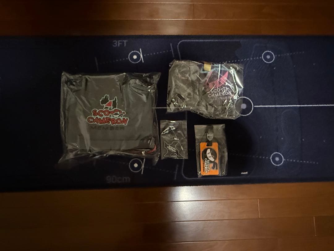 本物　サークルT キャディーバック、メンバー限定アイアン、パターカバー等