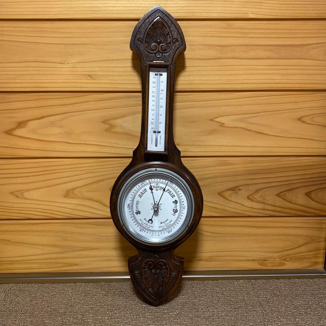 舶来品　アンティークバロメーター　重厚な木彫りの気圧計
