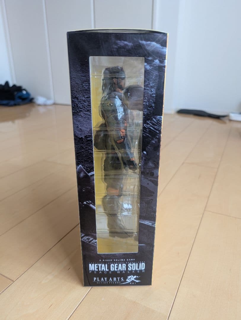 L GEAR SOLID ピースウォーカー　フィギュア