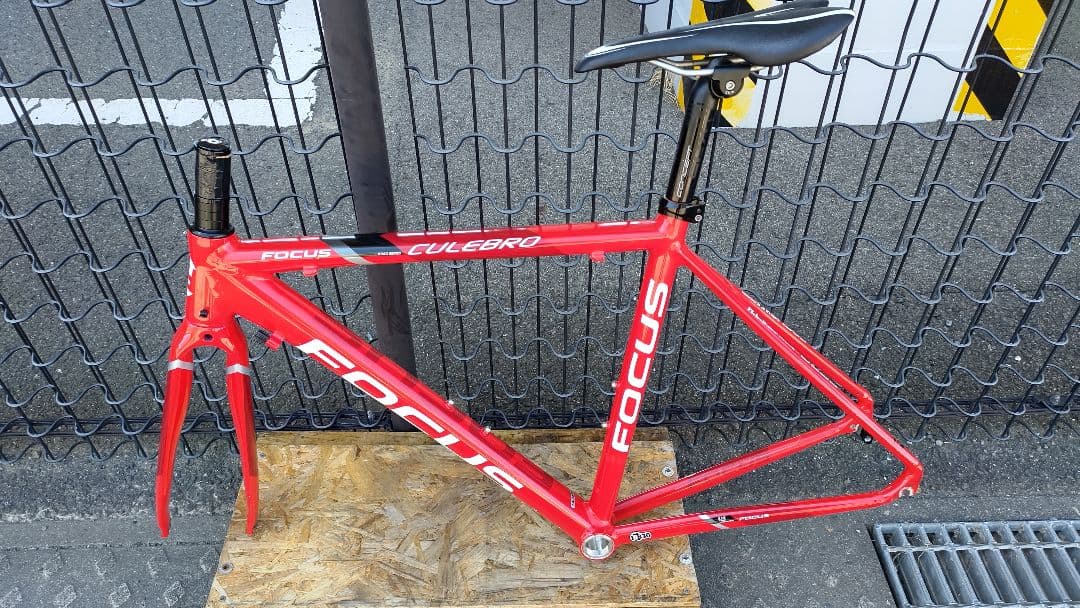 FOCUS Culebro アルミ フレーム