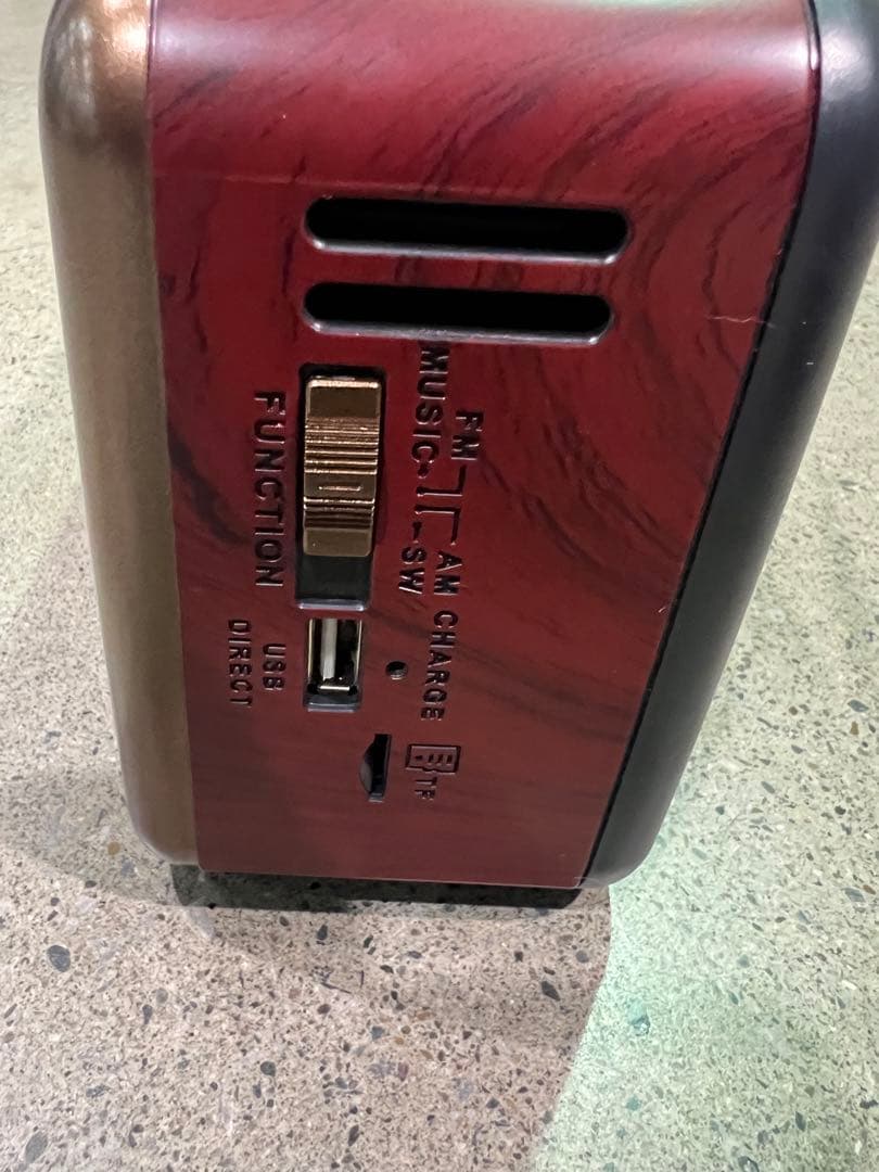 福袋　US直輸入短波SW/FM/AMフォールアウトラジオ Vault Boy付