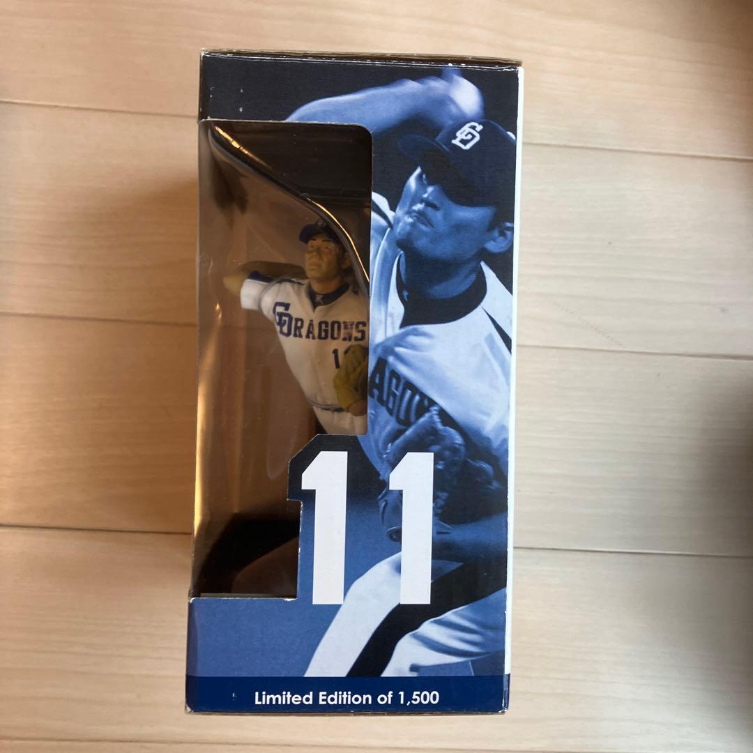 ヤクルトスワローズ 古田敦也　引退記念フィギュア　中日　川上選手 フィギュア