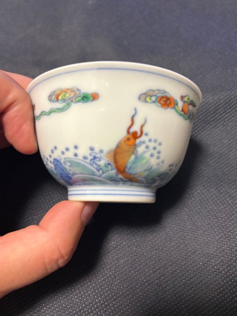 中国清時代　闘彩　海水魚文茶碗 盃 豆彩 鬥彩 大清雍正年製在銘 官窯