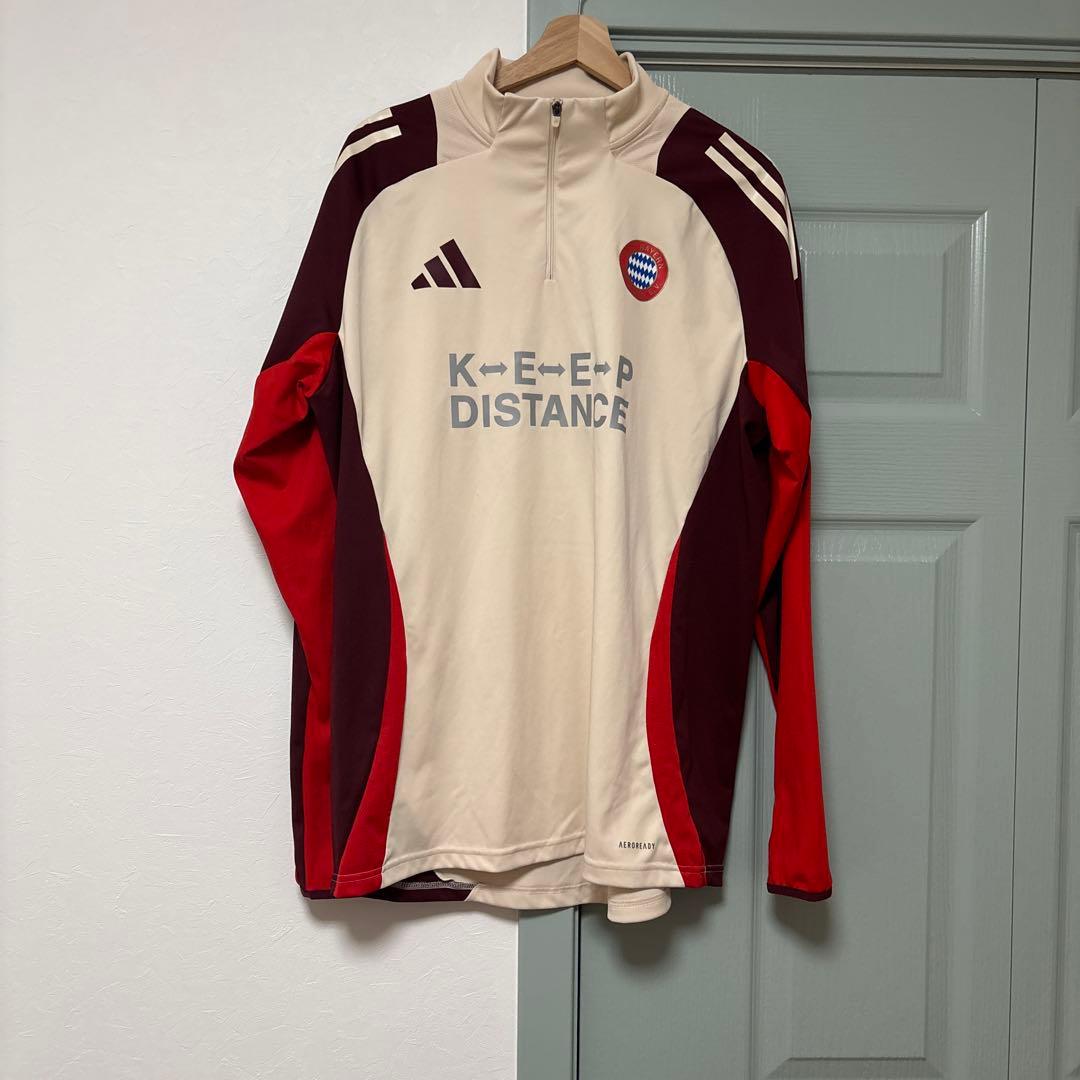 バイエルン　adidas FC Bayern München トレーニングウェア
