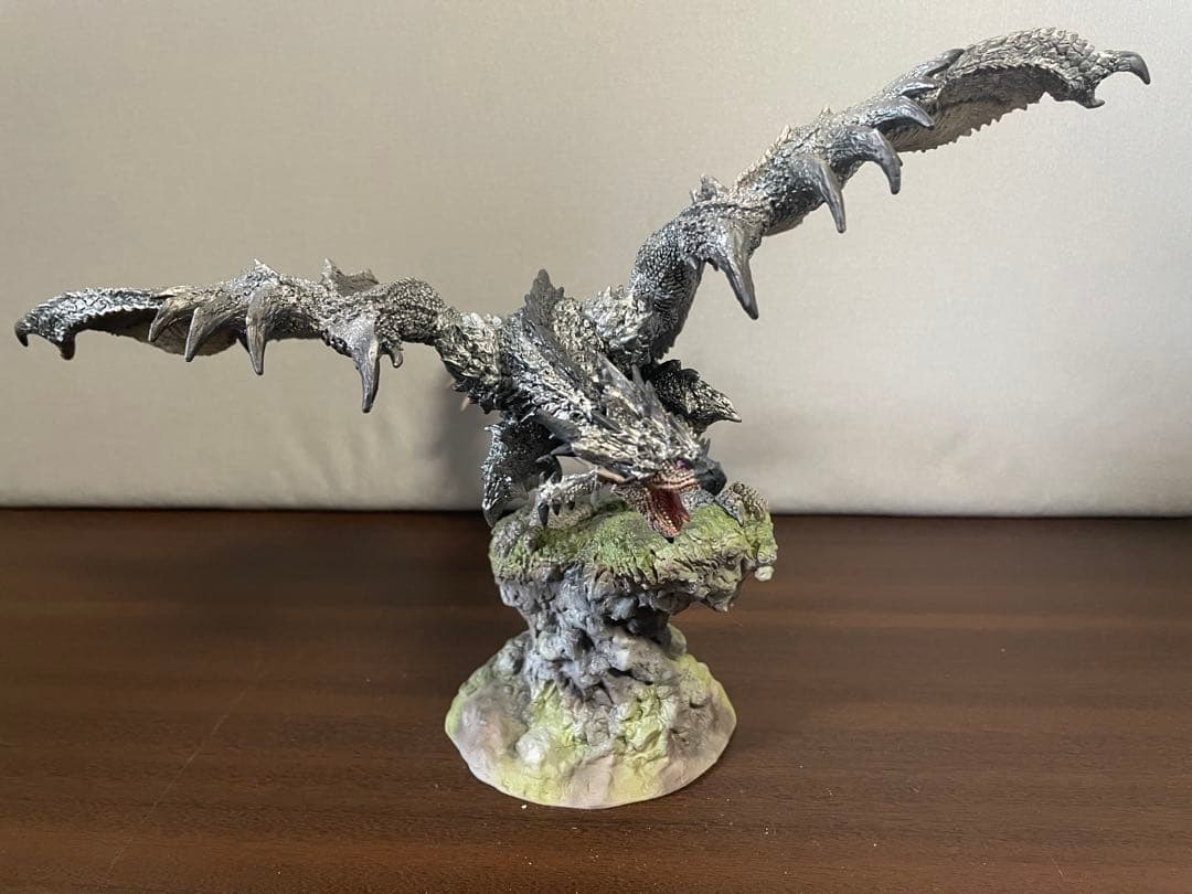 カプコンフィギュアビルダー クリエイターズモデル 銀火竜 リオレウス希少種