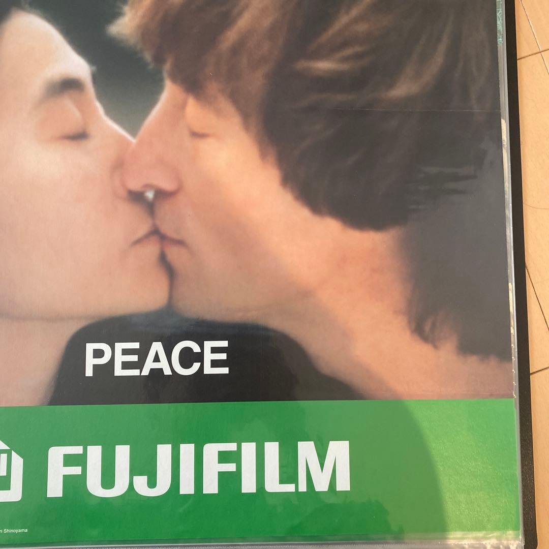 ジョンレノンとオノヨーコの非売品ポスター