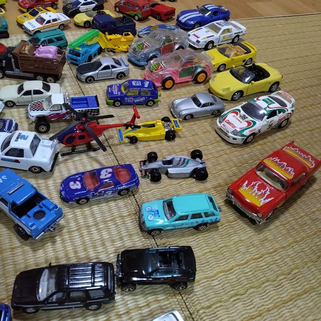 車　ヘリ　レースカー　ミニカー　いろいろ