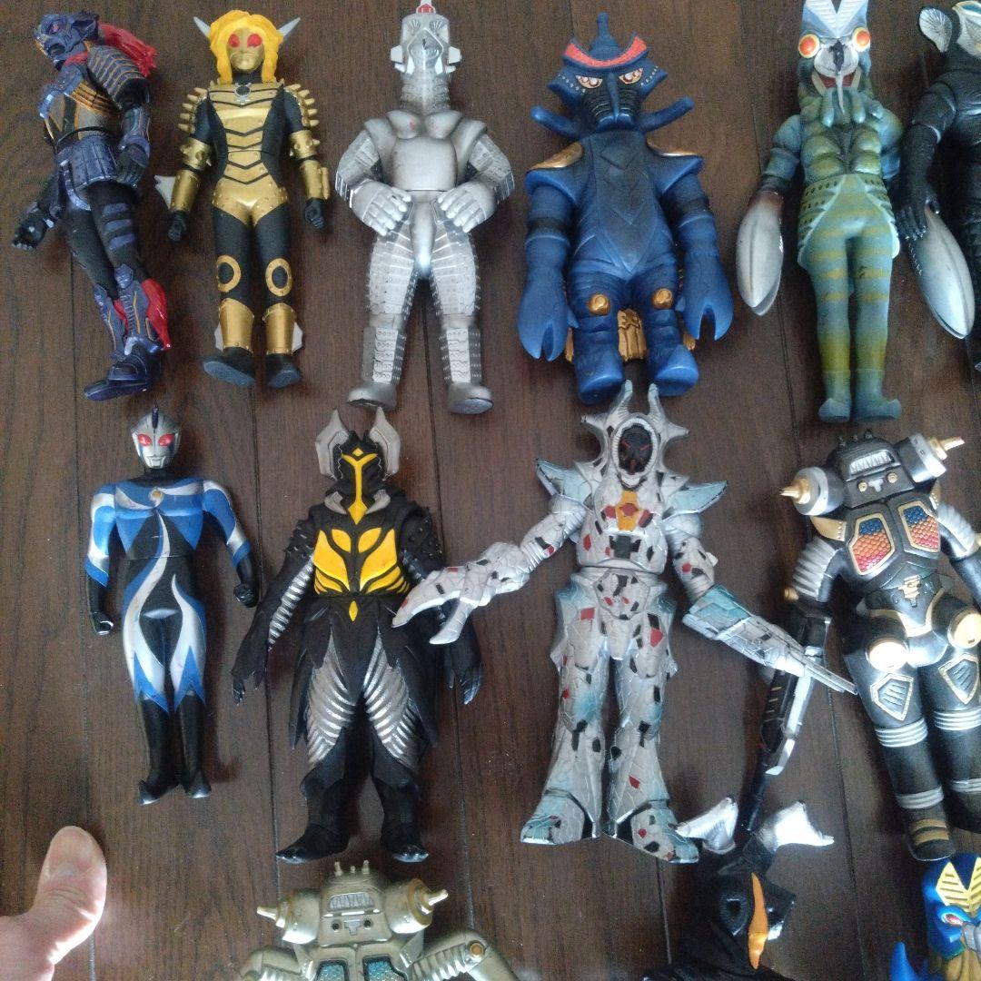 ウルトラマンと怪獣フィギュアセット 全54体