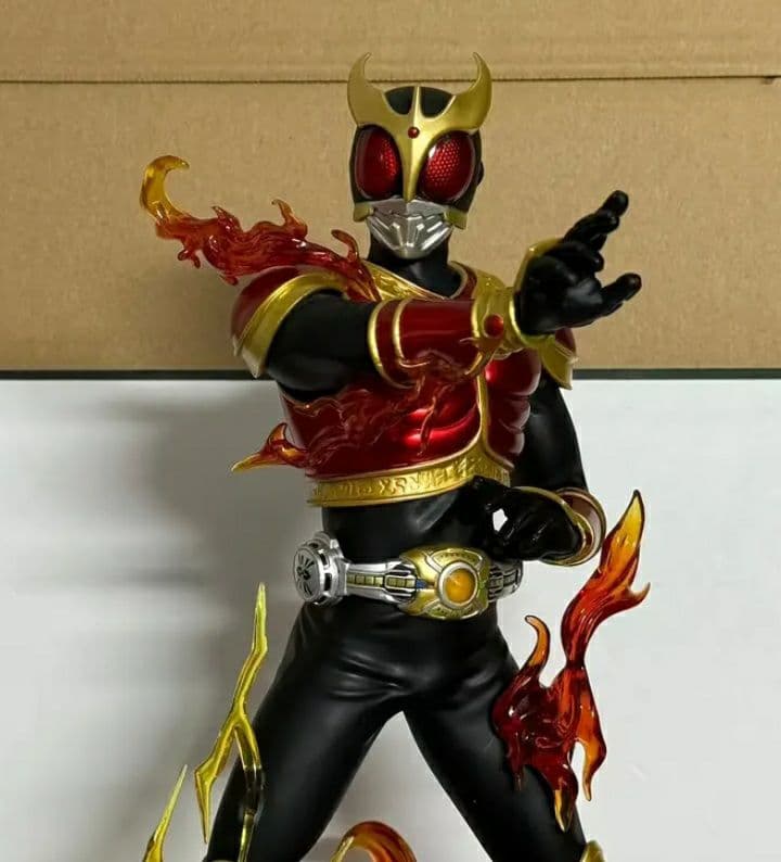 (入手困難)仮面ライダークウガ フィギュア 炎エフェクト付き