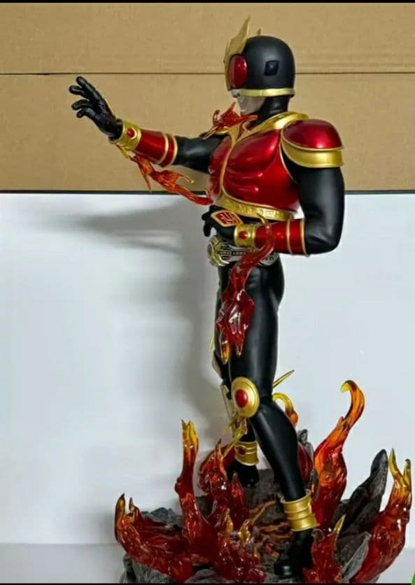 (入手困難)仮面ライダークウガ フィギュア 炎エフェクト付き