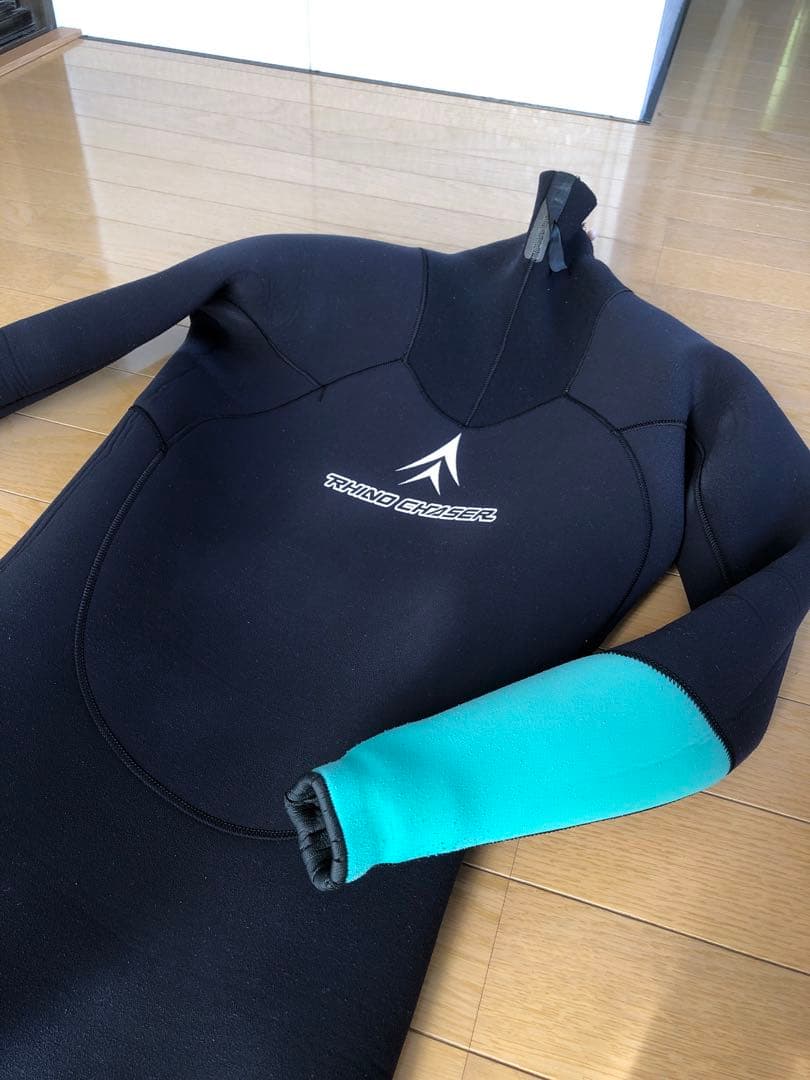 ライノチェイサー　レディースセミドライ　ネックエントリーウエットスーツ