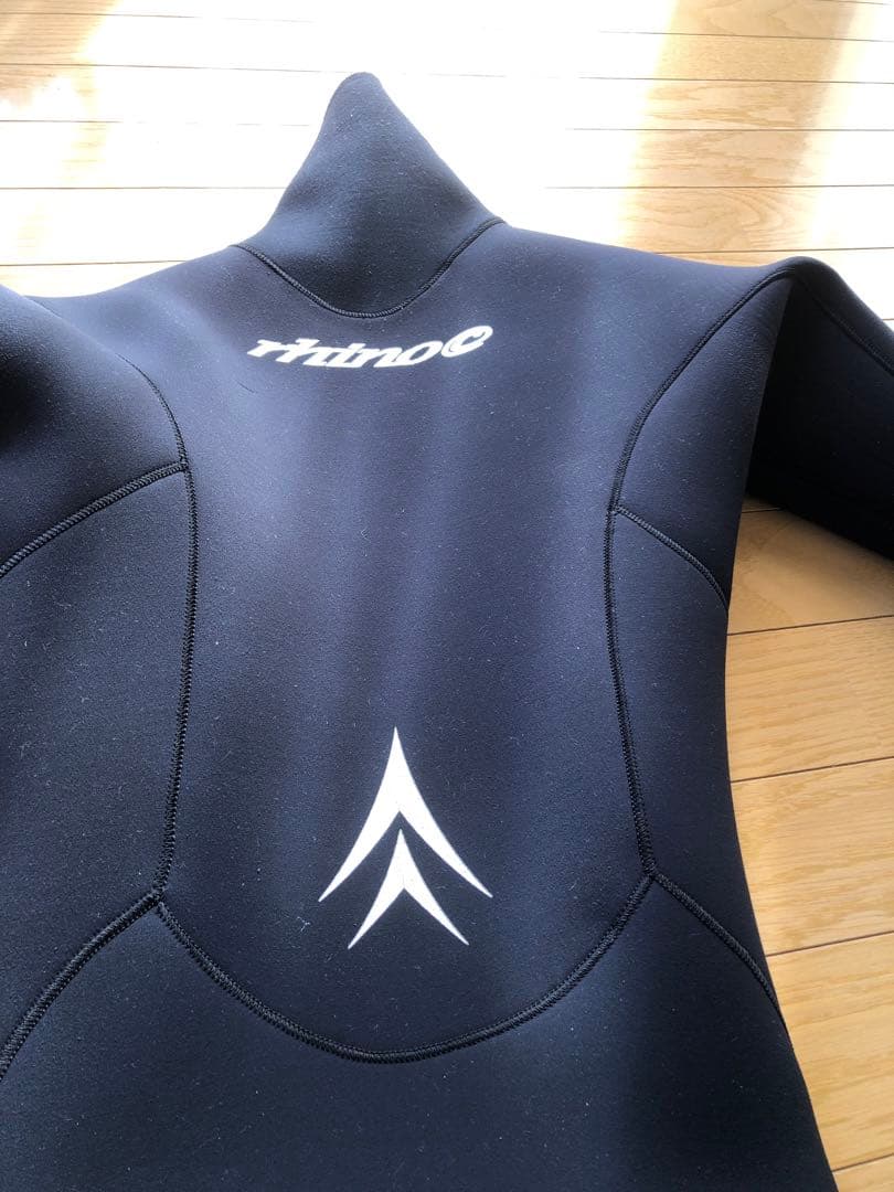 ライノチェイサー　レディースセミドライ　ネックエントリーウエットスーツ