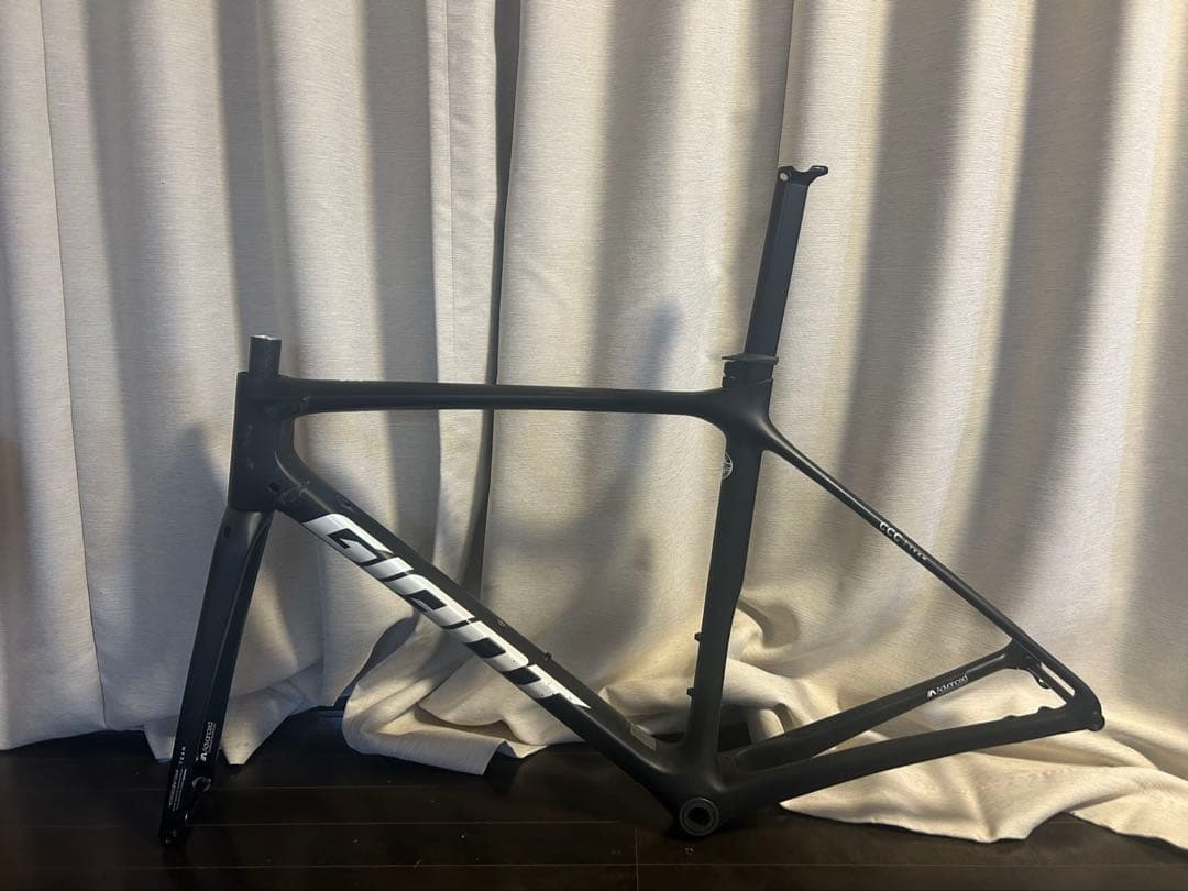 Giant Pro Team 2021ロードバイクフレーム 要修理