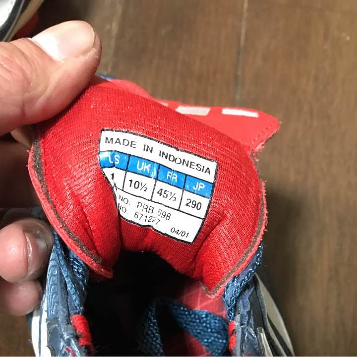 adidasサッカースパイク プレデタープレシジョン