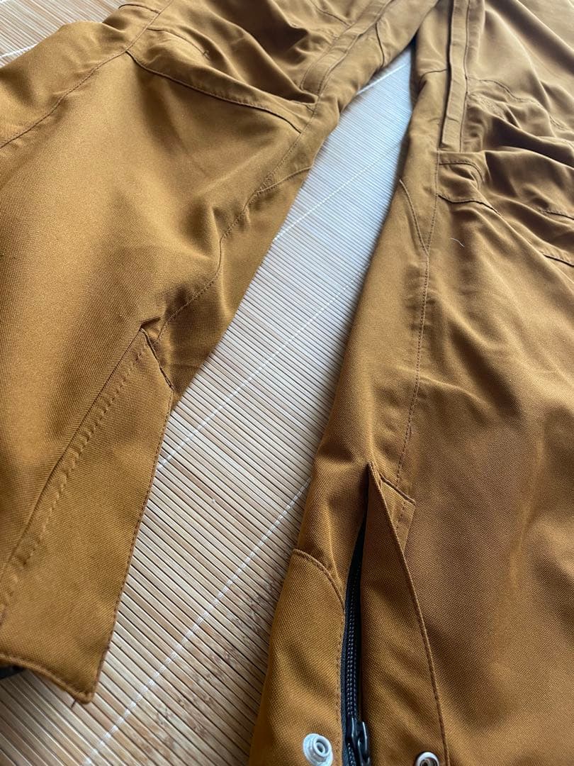 ボルコム　スノボウェア　レディース