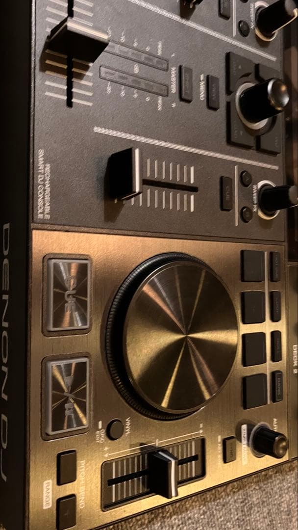 【美品】Denon DJ Prime GO Decksaver＆UDGケース付