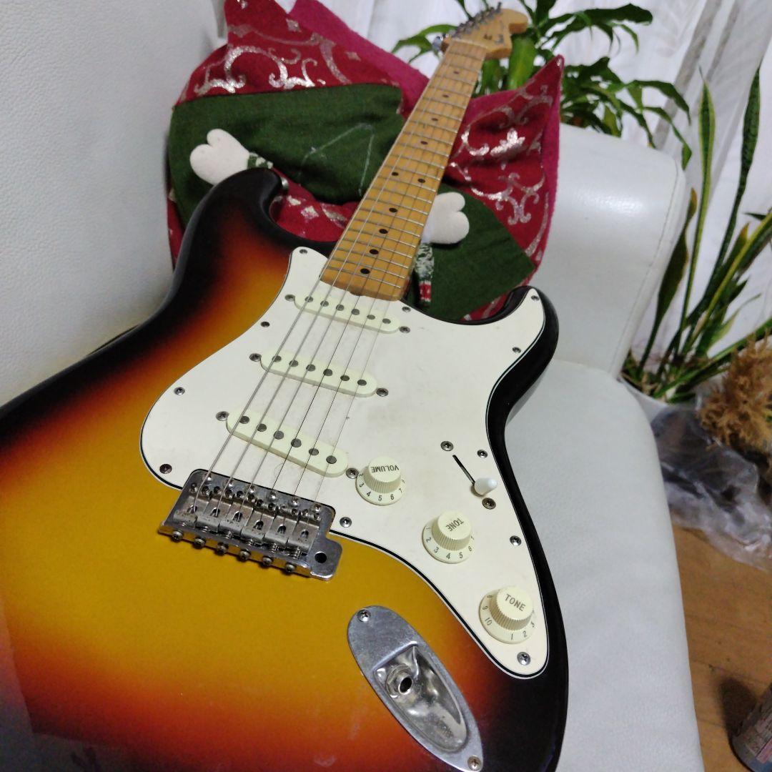 Fender Stratocaster サンバースト
