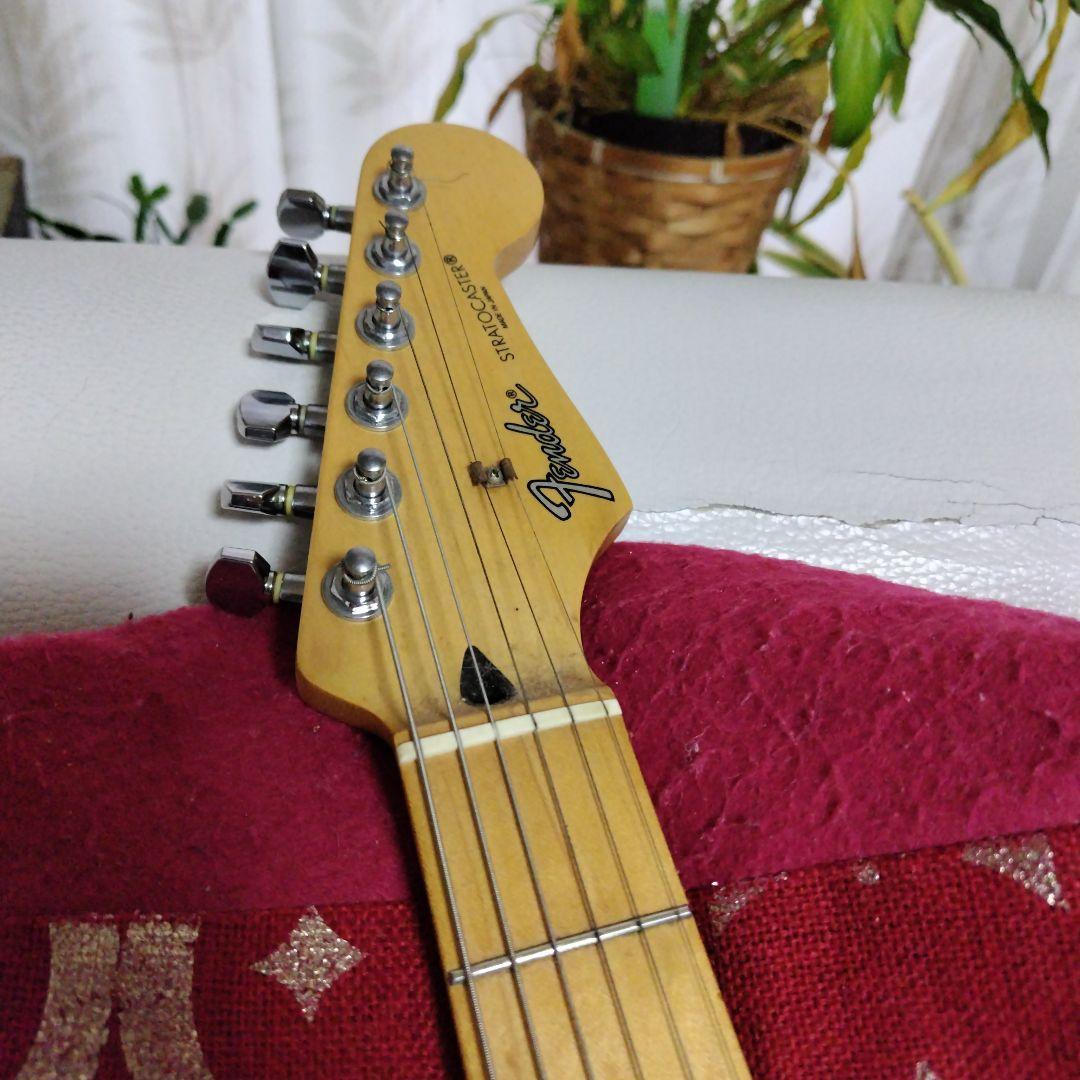 Fender Stratocaster サンバースト