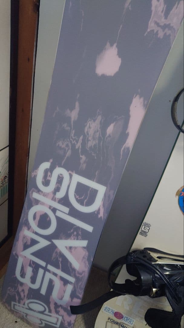 DIVISIONスノーボード板 ほぼ新品　総額68000円