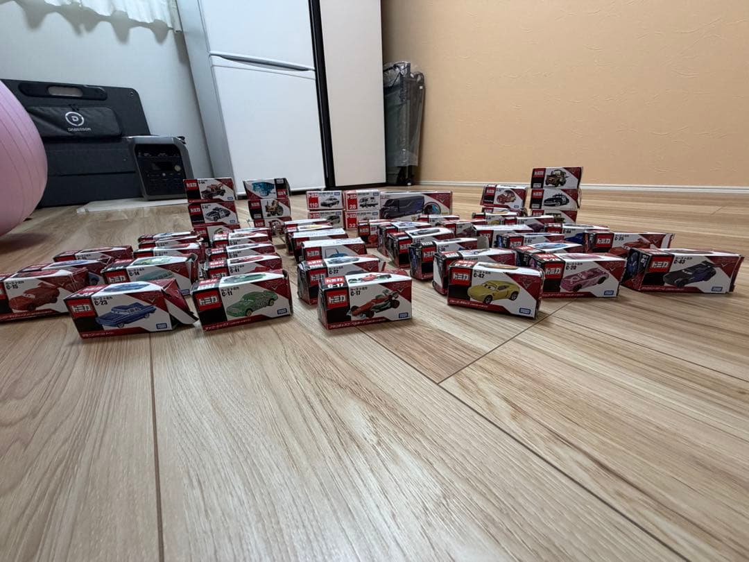 トミカ　カーズ48個　自動車4個　セット