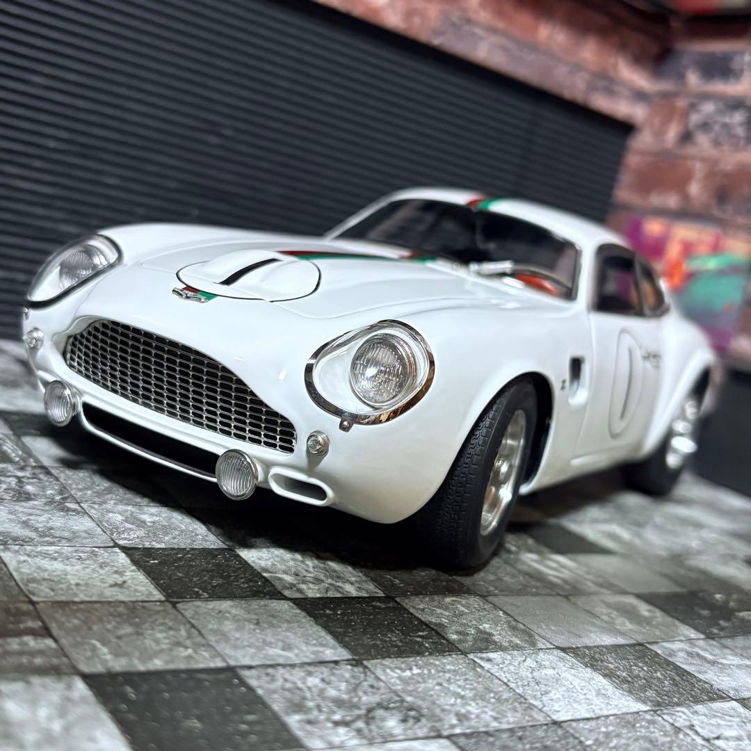 1/18 CMC アストンマーチン DB4 ザガート Le Mans 1961