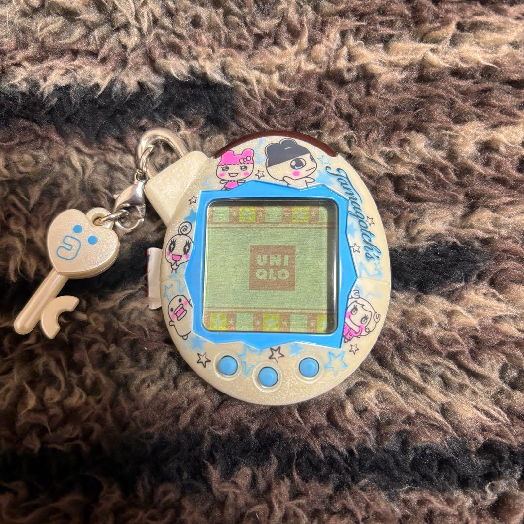 いぇー！ふぁみりーイロイロ！ たまごっちプラス ユニクロコラボ