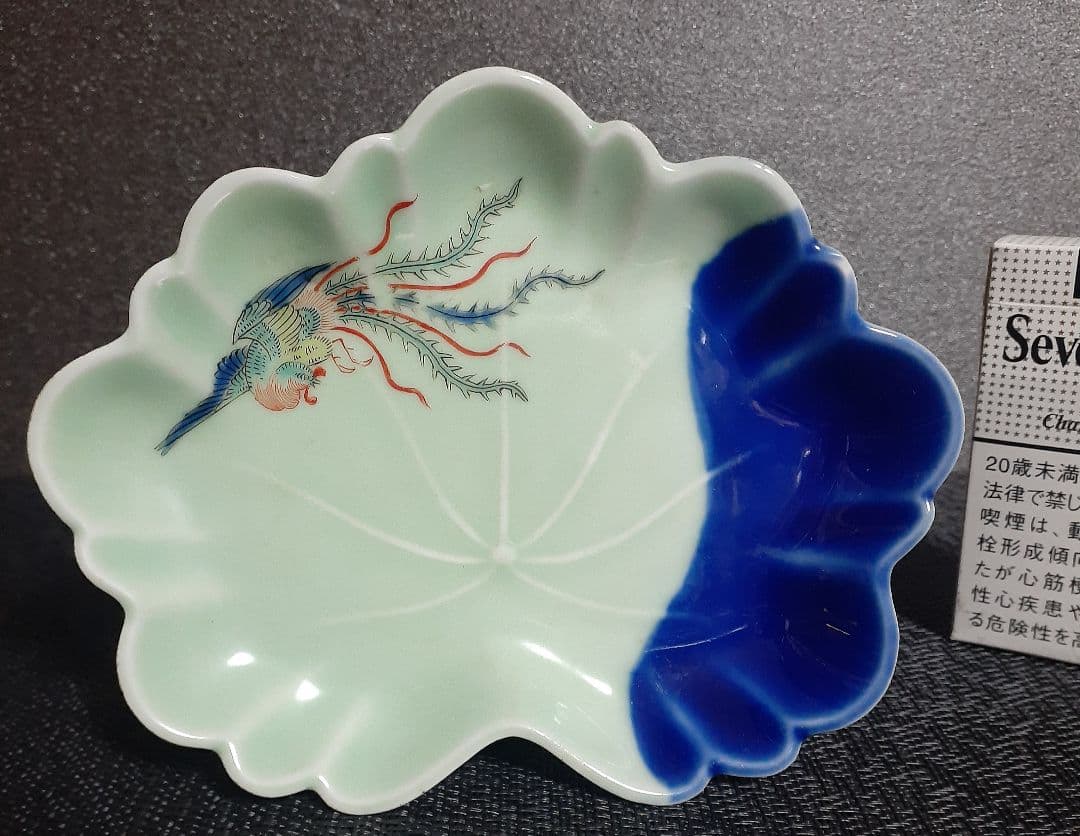 【名品❗️】江戸時代　柿右衛門様式　青磁瑠璃釉　蓮葉形　極細密　鳳凰図　変型皿