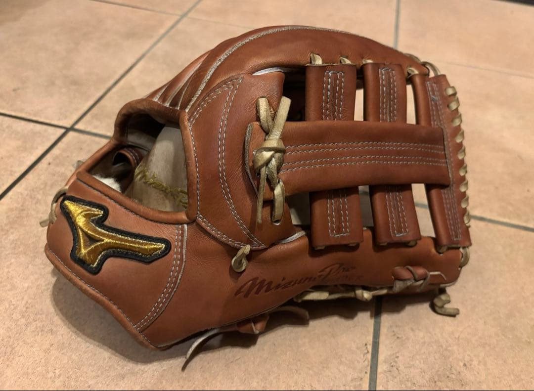 ミズノプロオーダー　硬式外野手用　イチローのグローブ職人岸本耕作監修