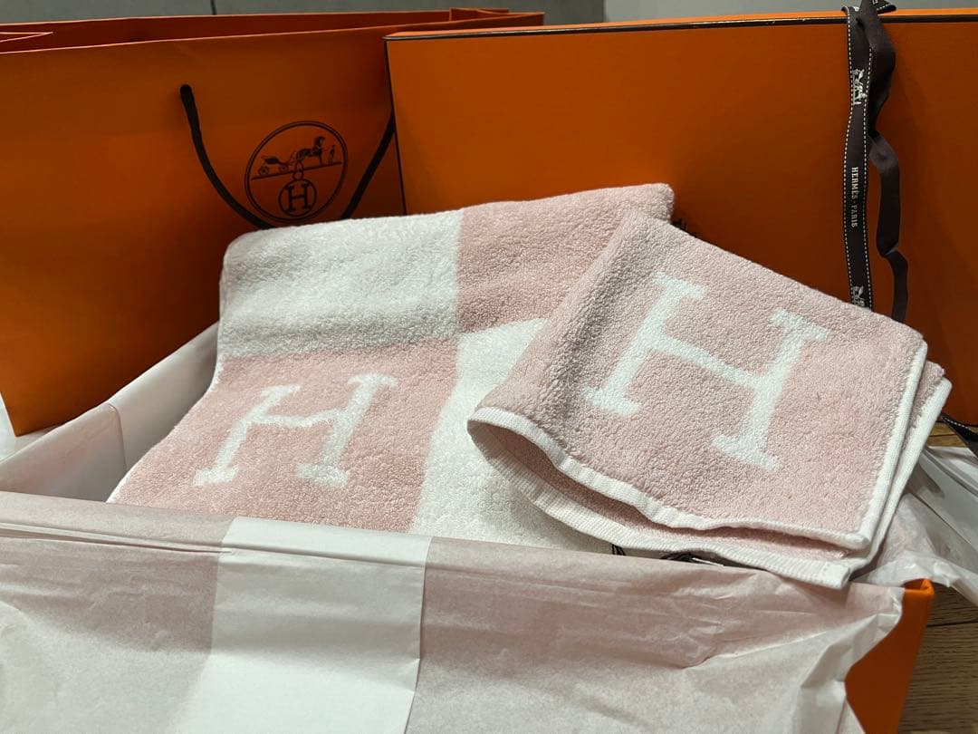 【新品未使用】エルメス　バスタオル　カレタオル　ギフト