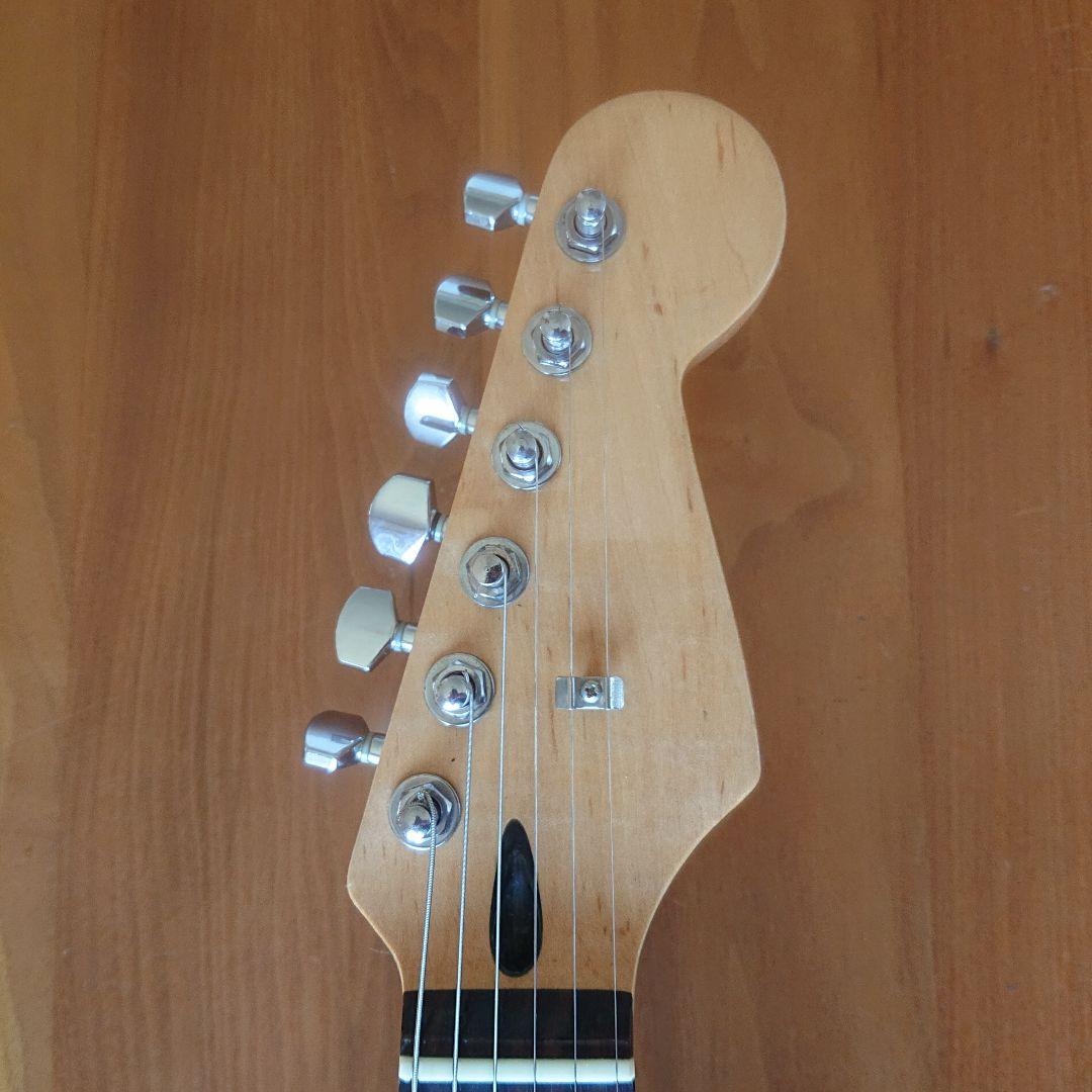 サンバースト ストラトキャスター エレキギター