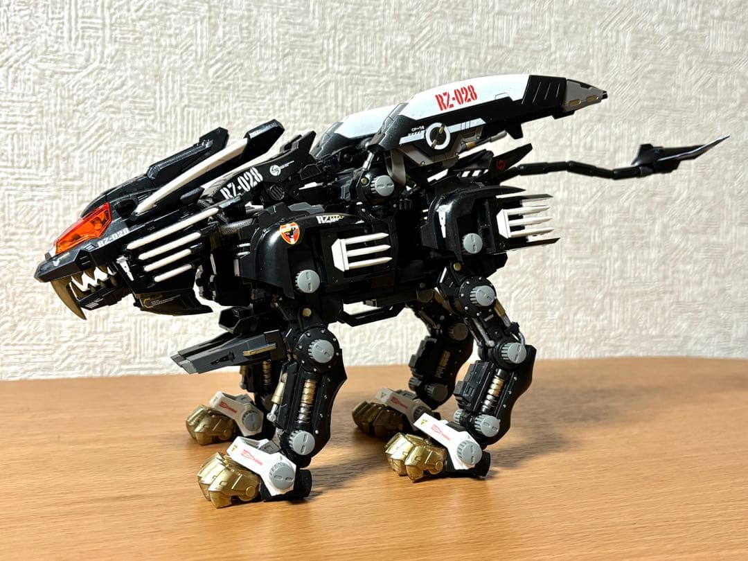 HMM ブレードライガーAB 塗装済み 完成品 コトブキヤ プラモデル ゾイド